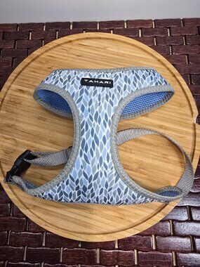Tahari Dog Harness Size Large w/ Metal Ring for leash Attachment